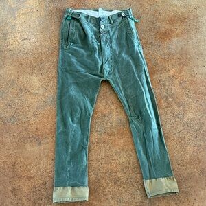 Women’s cargo green Designer Das WERKHAUS pants. Size 4 unique.